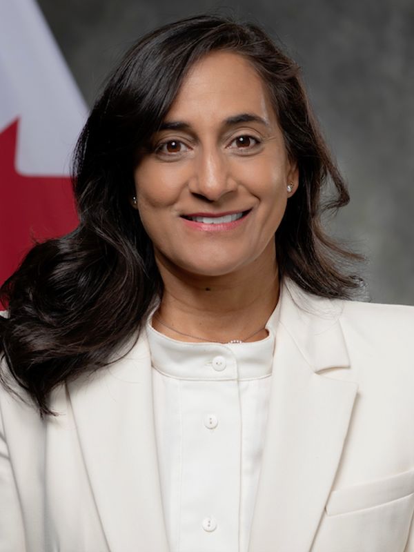 கனடா வெளியுறவு அமைச்சரான முதல் இந்து பெண் அனிதா ஆனந்த்!