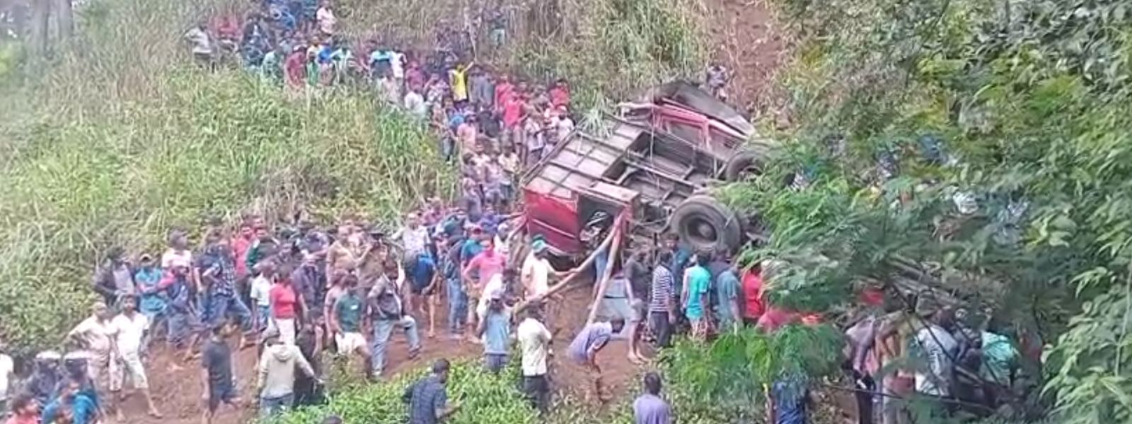 கொத்மலை பேருந்து விபத்து – உயிரிழந்தவர்களின் குடும்பத்தினருக்கானஇழப்பீட்டு தொகை அவரவர்   பிரதேச செயலகங்களுக்கு அனுப்பி வைப்பு