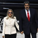 வெனிசுவேலா ஜனாதிபதி நிக்கோலஸ் மதுரோ மற்றும்  அவரது மனைவி கைது